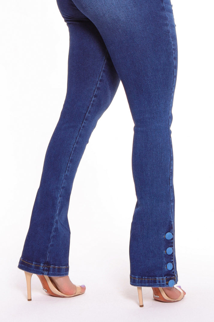 Calça Jeans Flare Modeladora Detalhe Barra Botões